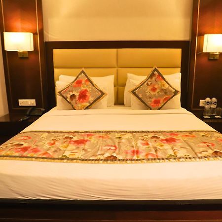 Hotel Natraj Rishīkesh Екстериор снимка
