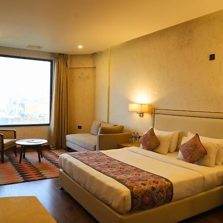 Hotel Natraj Rishīkesh Екстериор снимка