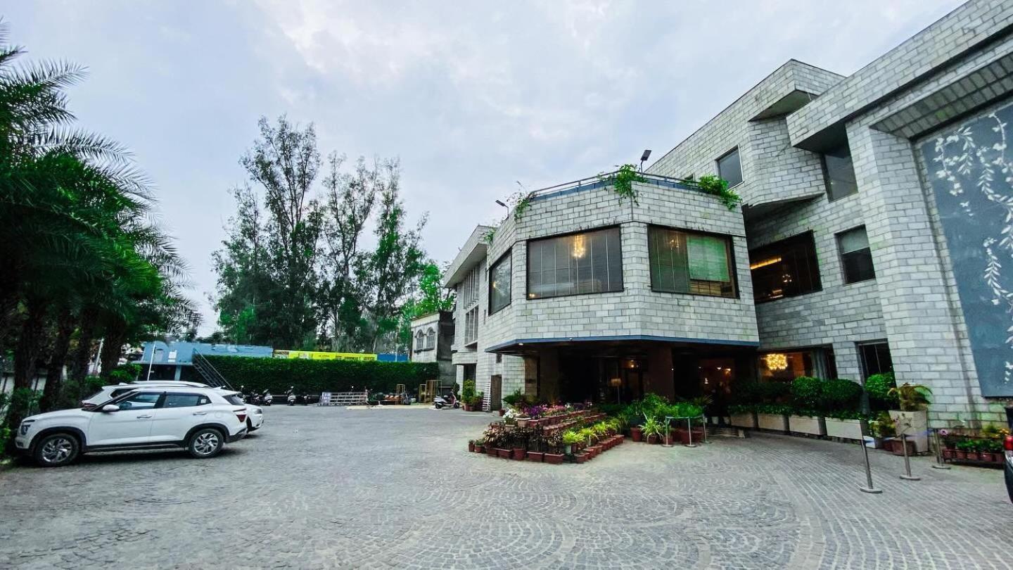 Hotel Natraj Rishīkesh Екстериор снимка