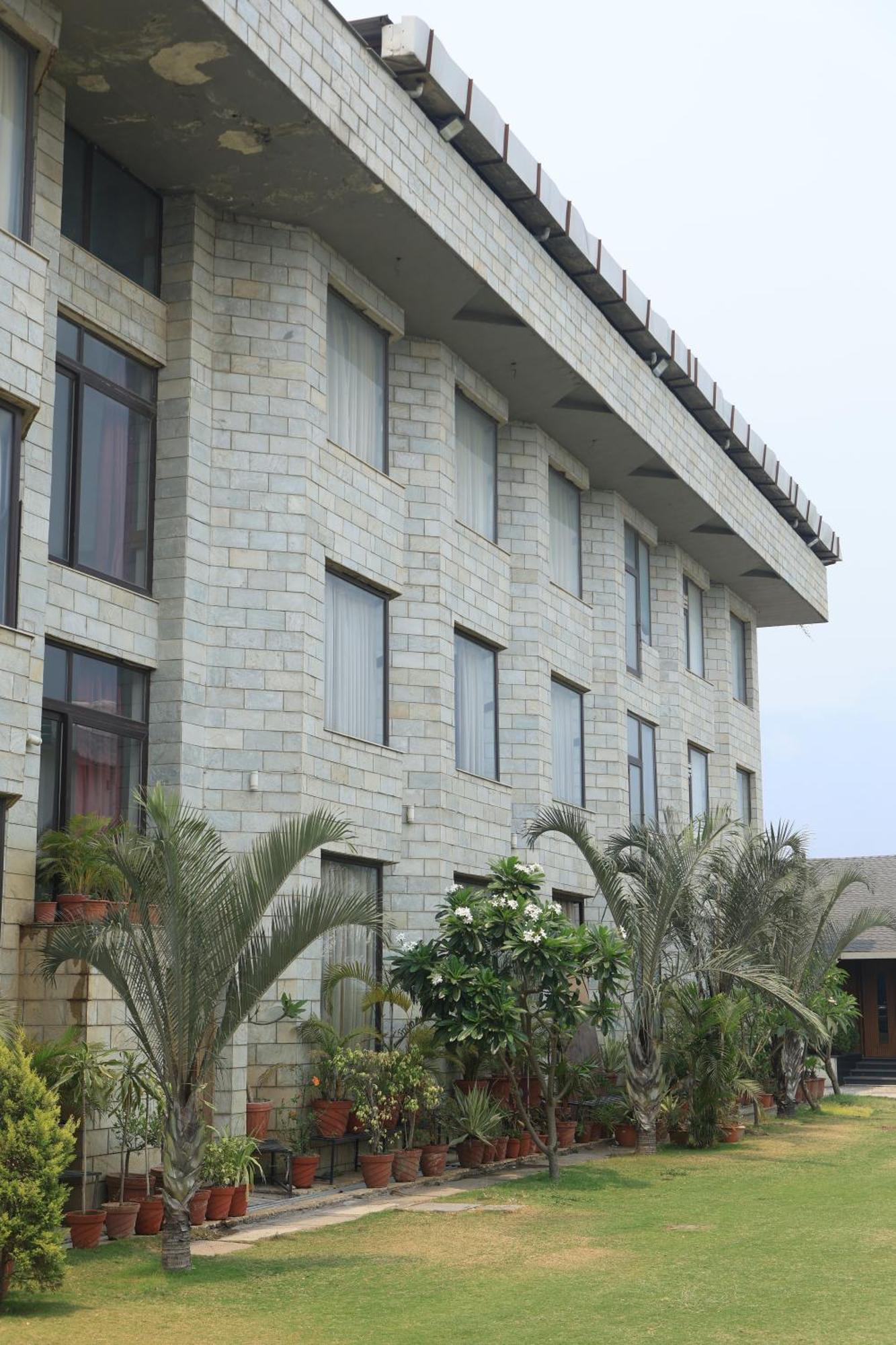 Hotel Natraj Rishīkesh Екстериор снимка