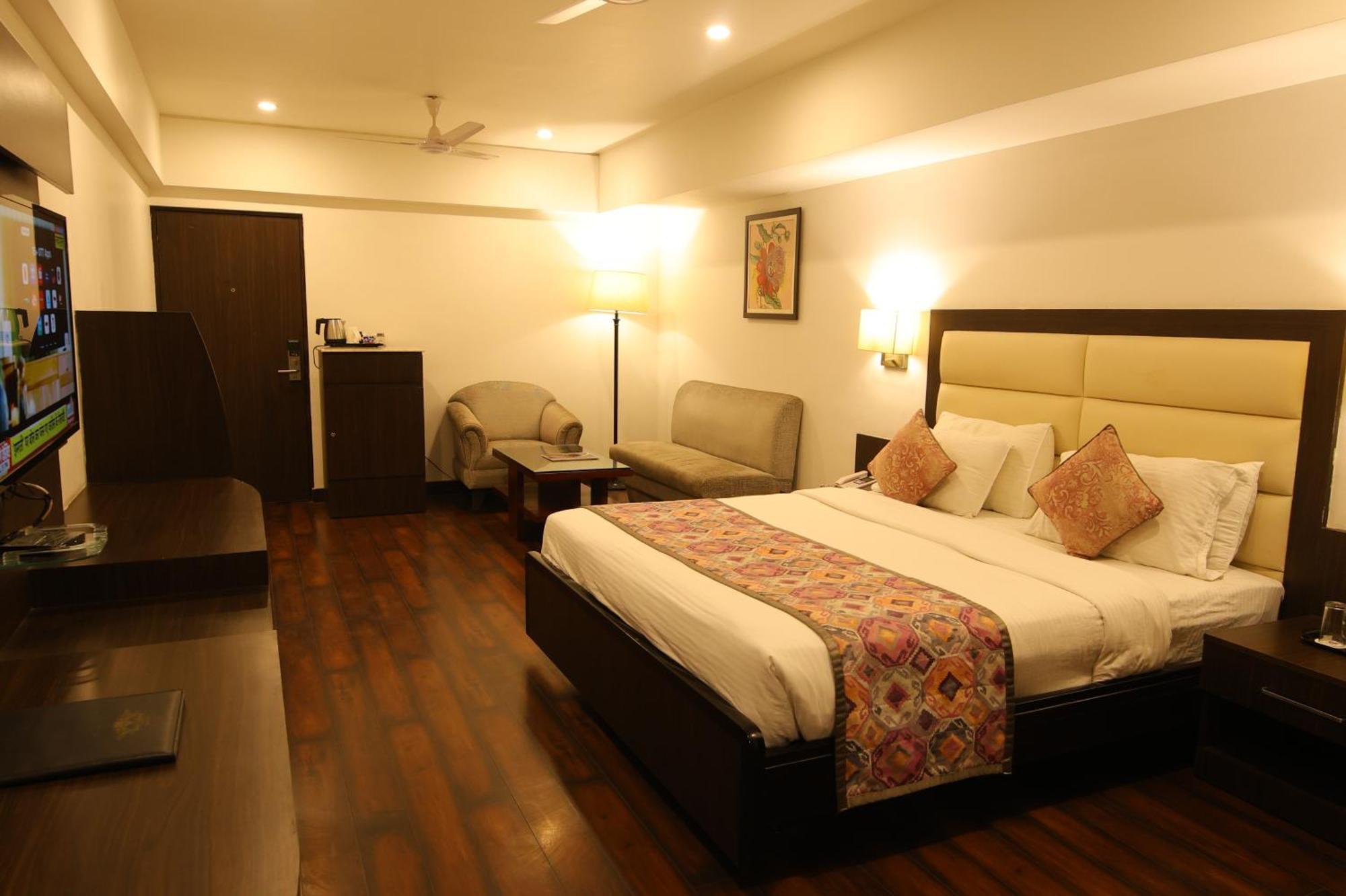 Hotel Natraj Rishīkesh Екстериор снимка