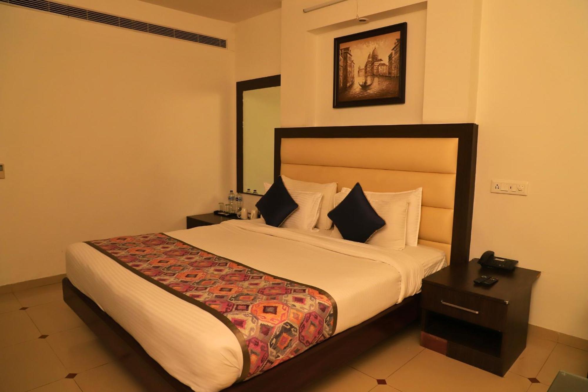 Hotel Natraj Rishīkesh Екстериор снимка